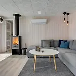 Arnetta - 1-5km From The Sea By Interhome Holiday home