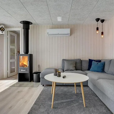 Arnetta - 1-5km From The Sea By Interhome 펜션