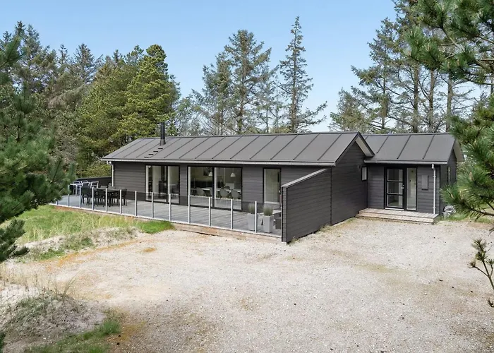 Arnetta - 1-5km From The Sea By Interhome