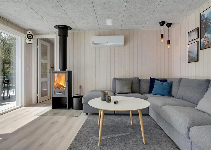 Arnetta - 1-5km From The Sea By Interhome Hébergement de vacances